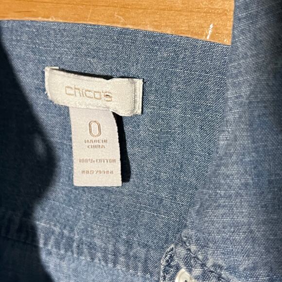 Chico's Women's Chambray Button Down Shirt Size 0 Light Wash Denim Long Sleeve - Picture 4 of 7